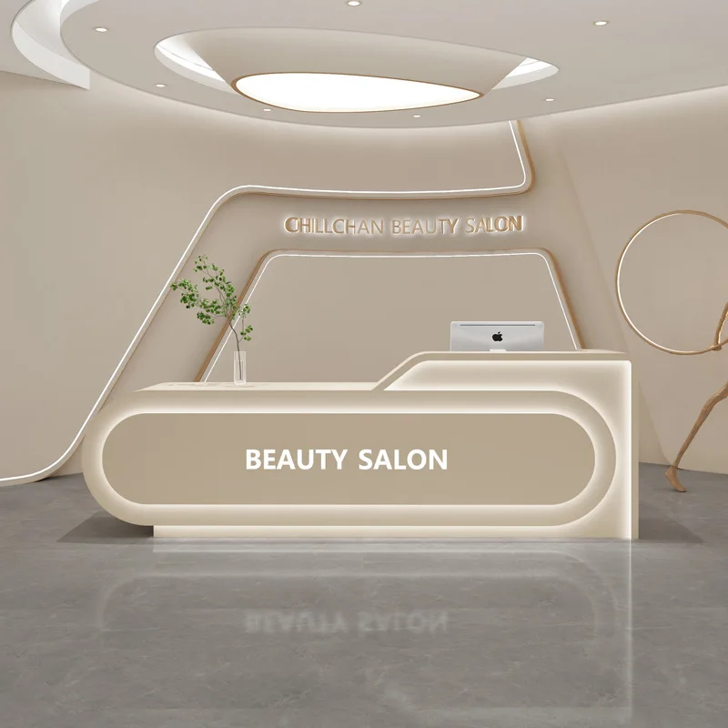 Kassa, schoonheidssalonbalie,  - Beauty Makeup Institute recensie en prijs