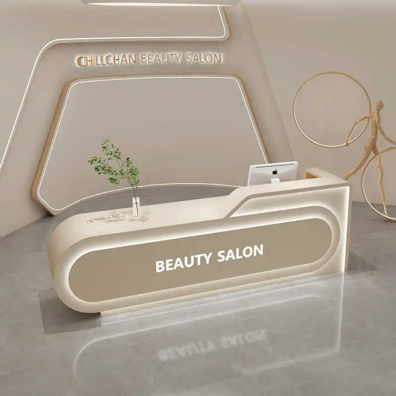 Kassa, schoonheidssalonbalie,  - Beauty Makeup Institute recensie en prijs